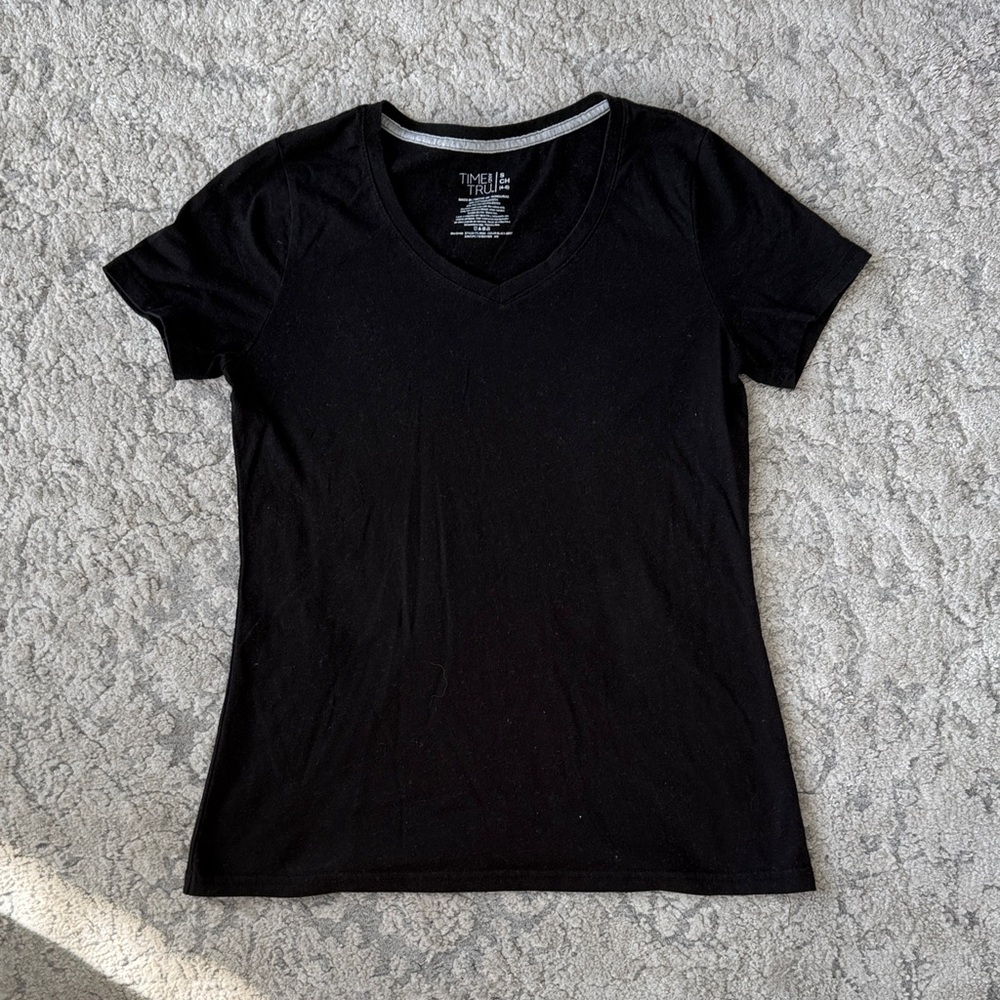 Time and Tru Black Short Sleeve V-Neck Tee